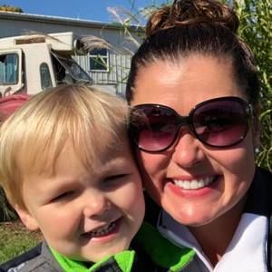 Meet your Posher, Ewa